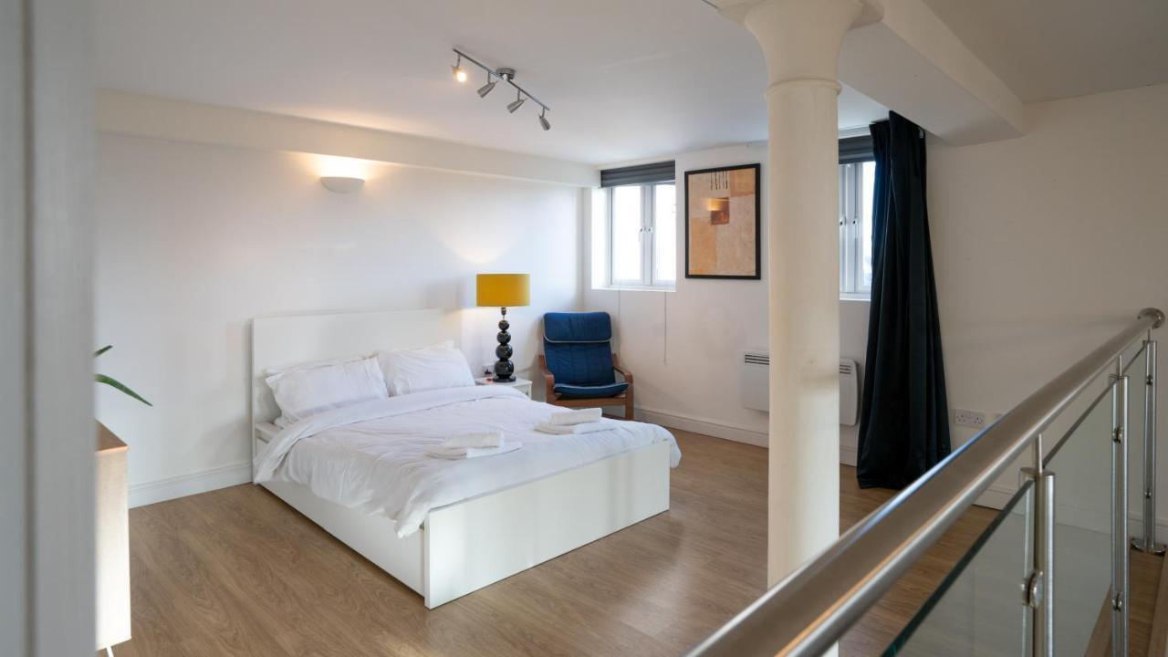 Stunning Mezzanine Apartment Near City Centre 카디프 외부 사진